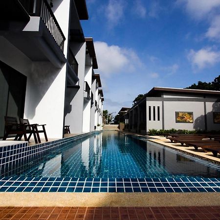 Alphabeto Resort Nai Harn Kültér fotó