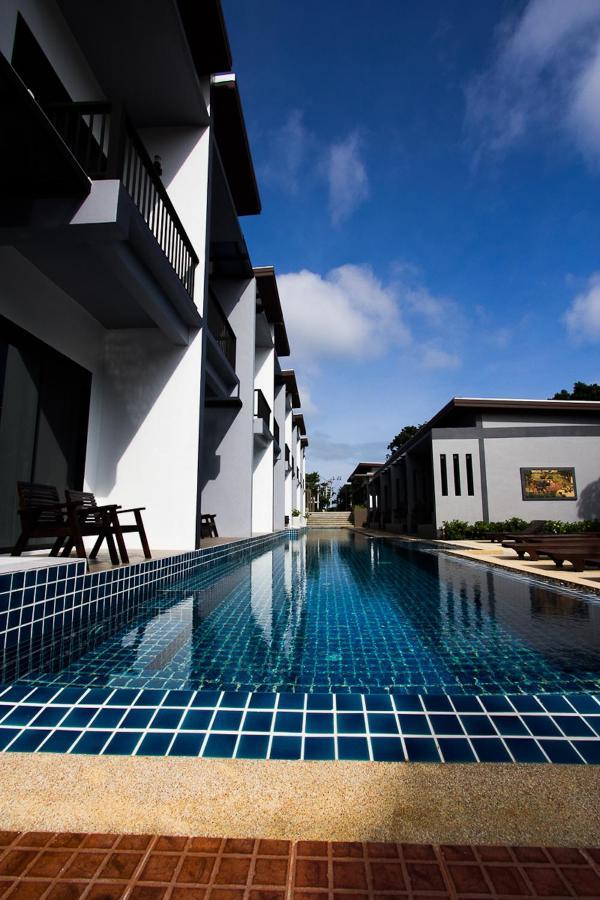 Alphabeto Resort Nai Harn Kültér fotó
